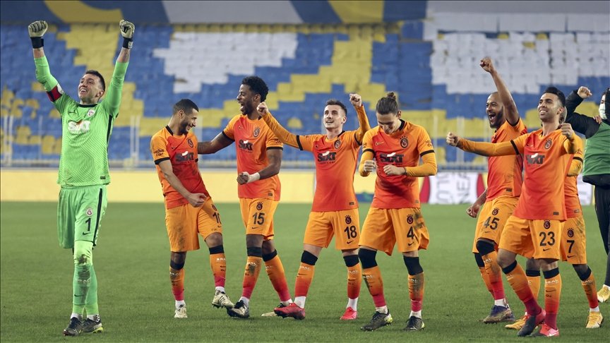 GALATASARAY 2 YILDIZIN TAPUSUNU ALACAK