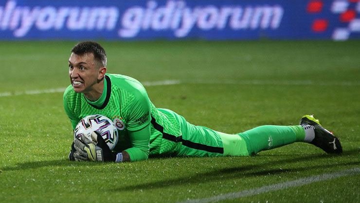 GALATASARAY’DA MUSLERA GELİŞMESİ