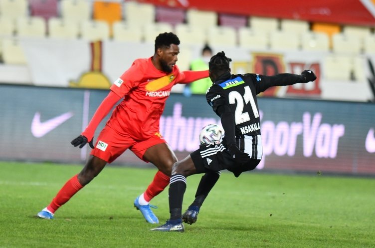 <h2>BEŞİKTAŞLI FUTBOLCULARA ELEŞTİRİ</h2>