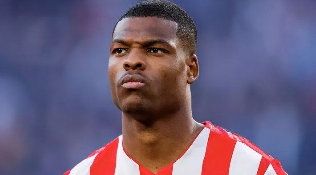 PSV TRANSFERLERİ AÇIKLADI