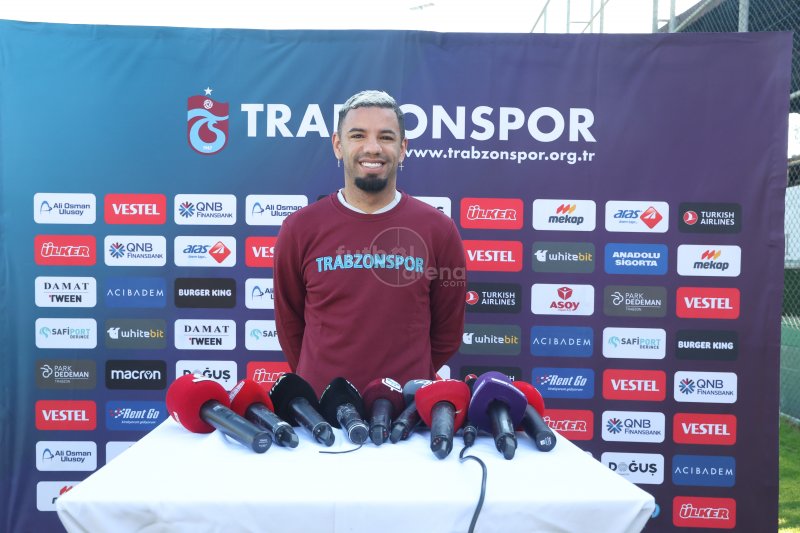 'FutbolArena, Bruno Peres'in basın toplantısında