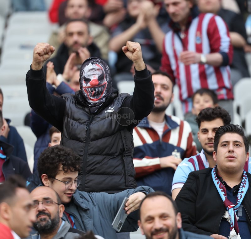 FutbolArena Fatih Karagümrük - Trabzonspor maçında