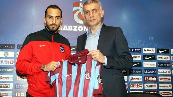 Erkan Zengin, Trabzonspor'la imzaladı