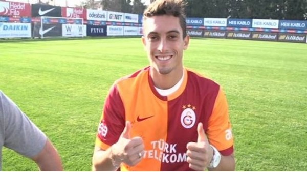 Alex Telles'e bir teklif daha geldi