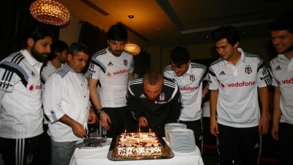 Gökhan Töre'nin doğum günü kutlandı