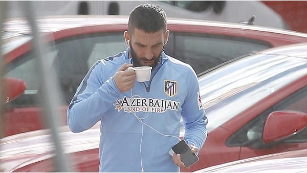 Atletico Madrid'de Arda Turan şoku!