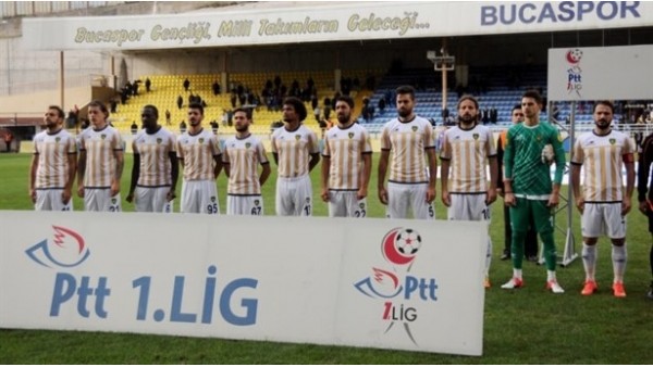 Bucaspor'da 10 futbolcudan 8'i ile anlaşıldı