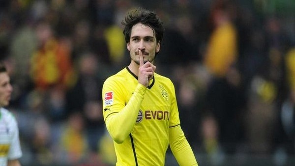 Mats Hummels devleri reddetti!