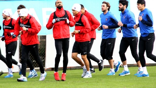 Trabzonspor, 10 eksikle çalıştı