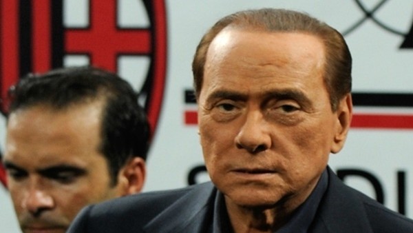Berlusconi, Milan'ı satmayacaklarını açıkladı