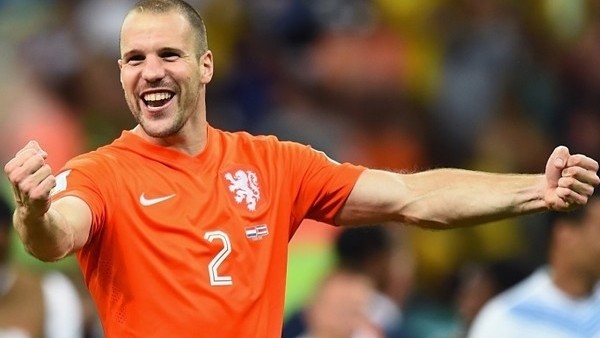 Galatasaray'dan Ron Vlaar sürprizi