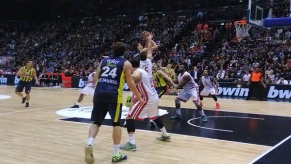 Fenerbahçe deplasmanda Milano'yu yendi