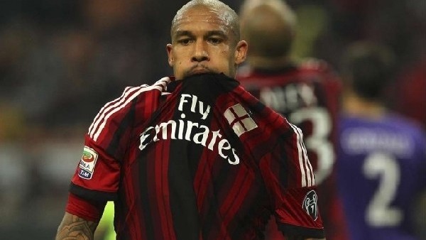 Trabzonspor'da son aday Nigel de Jong