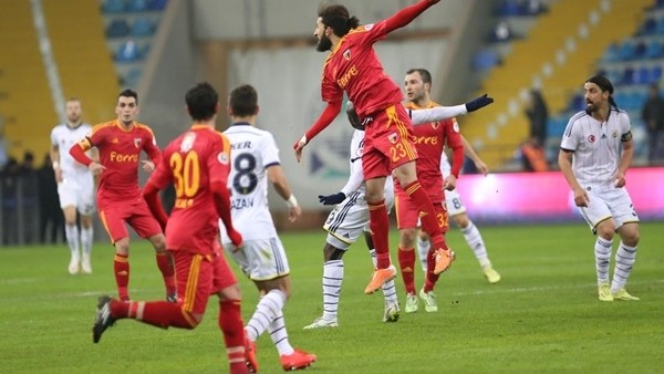 Fenerbahçe, Kayseri'de 1 puana razı geldi