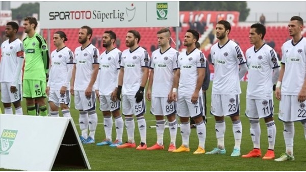 Kasımpaşa'da Adem Büyük ve Viudez takımda kalıyor
