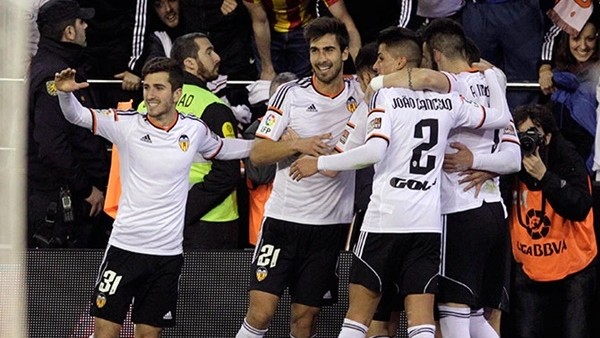 Valencia, Sevilla'yı geride bıraktı!