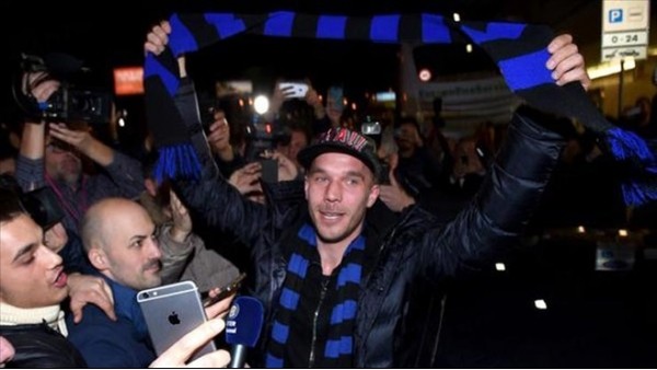 Podolski, Arsenal taraftarına teşekkür etti