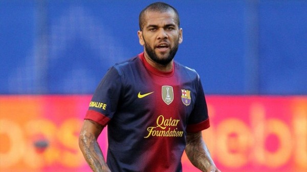 Dani Alves, Barcelona'da devam edecek mi?