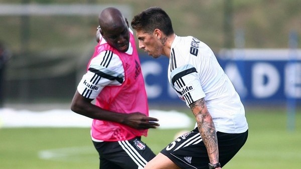 Demba Ba ve Jose Sosa'ya özel görev