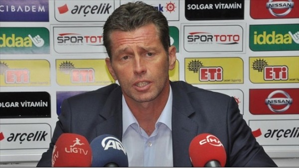 Skibbe, transfer düşünmüyor