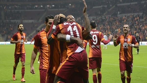 Galatasaray'dan futbolculara 5 milyon Euro'luk jest!