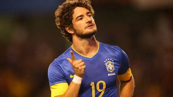 Alexandre Pato, Premier Lig yolunda!