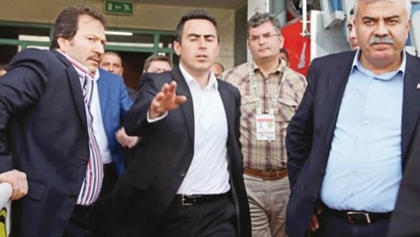 Ankaragücü maçında tribünde kavga çıktı!