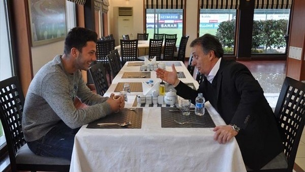 Ahmet Nur Çebi: 'O daha kısa pantolonla dolaşırken...'