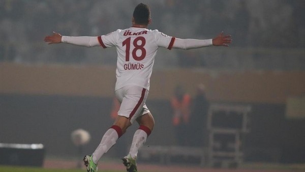 Galatasaray günün ilk derbisini kazandı!