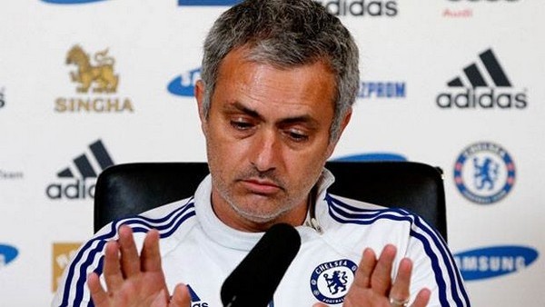 Jose Mourinho'ya toplantı yasağı