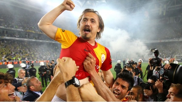 Ayhan Akman'dan Sneijder sözleri