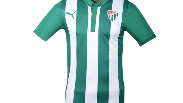 Bursa'da öğrencilere karne hediyesi Bursaspor forması 