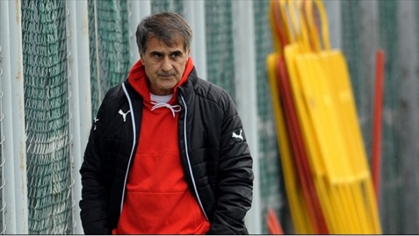 Şenol Güneş: 'Oyuncularımla gurur duyuyorum'