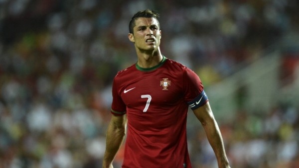 Portekiz tarihinin en iyi futbolcusu Ronaldo