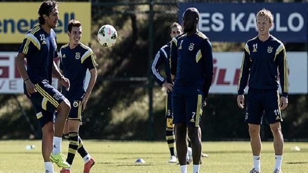 Fenerbahçe'de savunma krizi çözüldü
