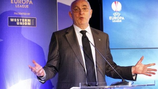 Praag, FIFA başkanlığını bir dönem için istiyor