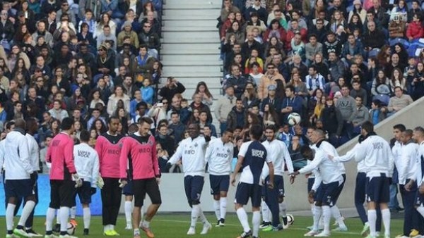 Porto idmanında 10 bin taraftar