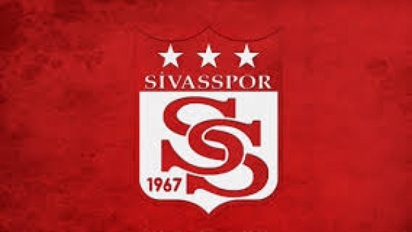 Sivasspor'da yeni transferler kampa katıldı