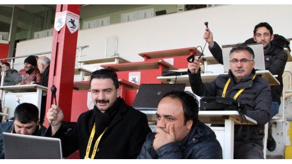 Samsunspor basın tribününde prizler çalışmıyor 