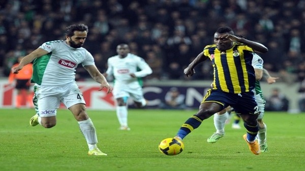 Emenike'nin kaleye şutu yok!