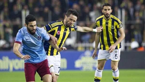 Fenerbahçe ile Trabzonspor 0-0 berabere kaldı