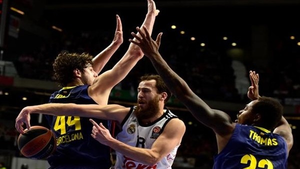 Real Madrid, Barcelona'yı 71-77 mağlup etti