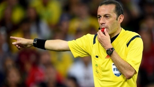 Cüneyt Çakır'a UEFA'dan görev