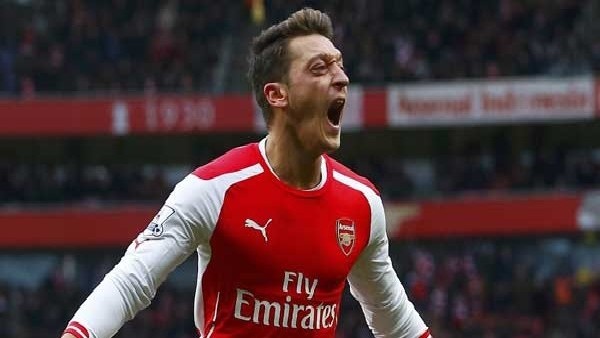 Mesut Özil coştu, Arsenal dağıttı!