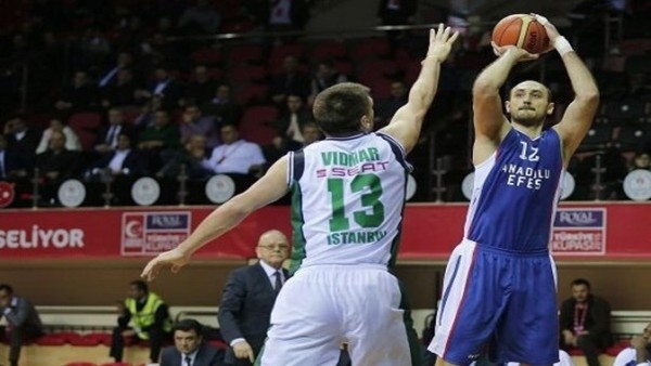 Darüşşafaka'yı yenen Anadolu Efes Türkiye kupası finalde