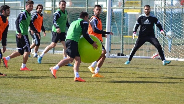 Gaziantep Büyükşehir Belediyespor galibiyeti unuttu