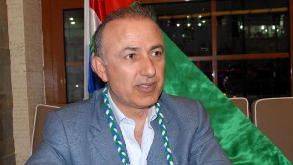 Çaykur Rizespor galibiyete seviniyor