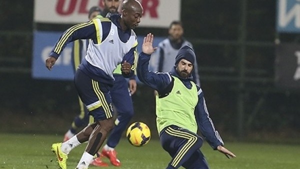 Fenerbahçe 3 isimden yoksun çalıştı