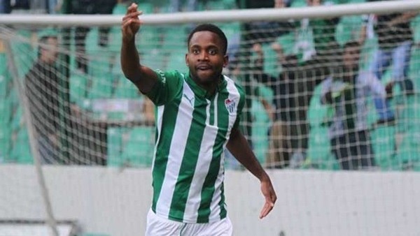 Bursaspor'da Bakambu 3. kez hat-trick yaptı