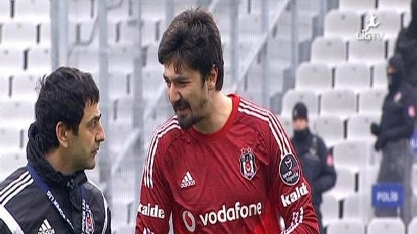 Beşiktaş'ta ŞOK sakatlık! Oyundan çıktı...